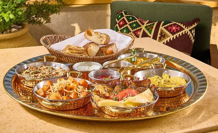 EL&N London Now Open at Giza Pyramids