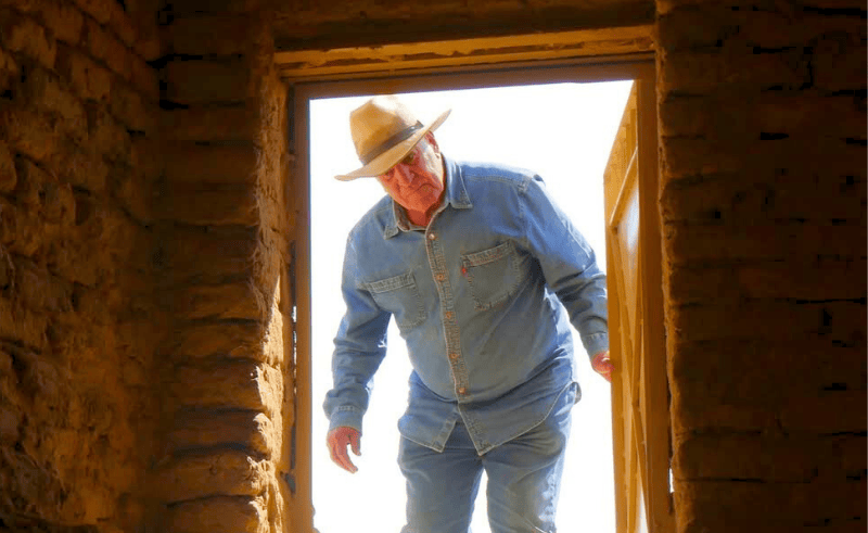 ‘The Man With the Hat’ Documentary Follows Dr Zahi Hawass’s Career
