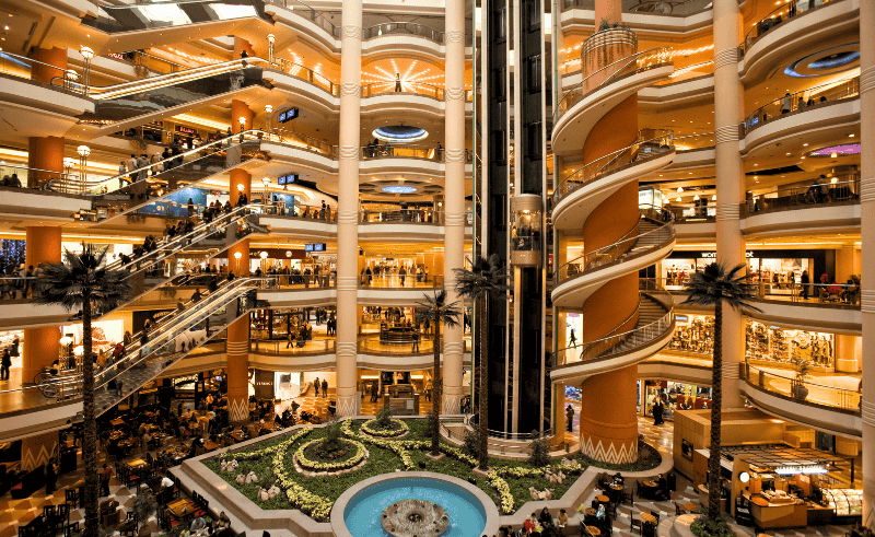 Malls & Restaurants to Close at 2 AM During Ramadan in Egypt