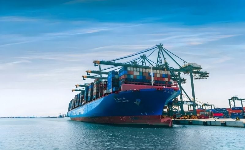 Saudi Arabia and UAE Establish New Trade Bridge Amid Regional Conflict