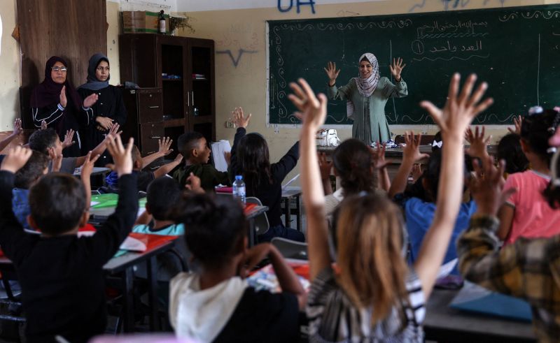 King Salman Relief Center to Open Field Schools for Gaza Students