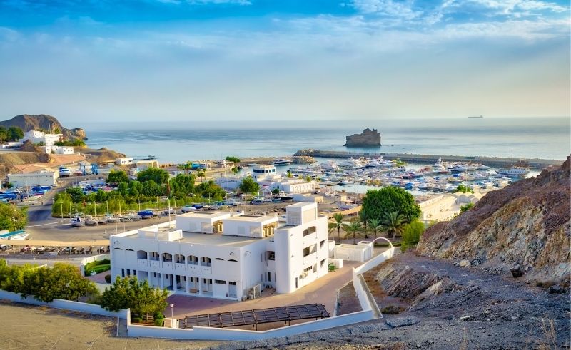 Bank Nizwa Signs SME Training & Knowledge Partnership in Oman