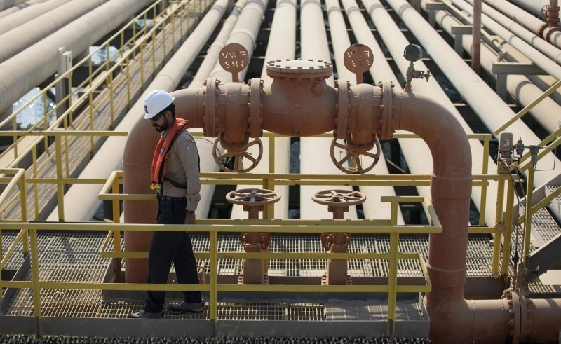 Saudi Industrial Production Drops 14.1% in March on Oil Decline
