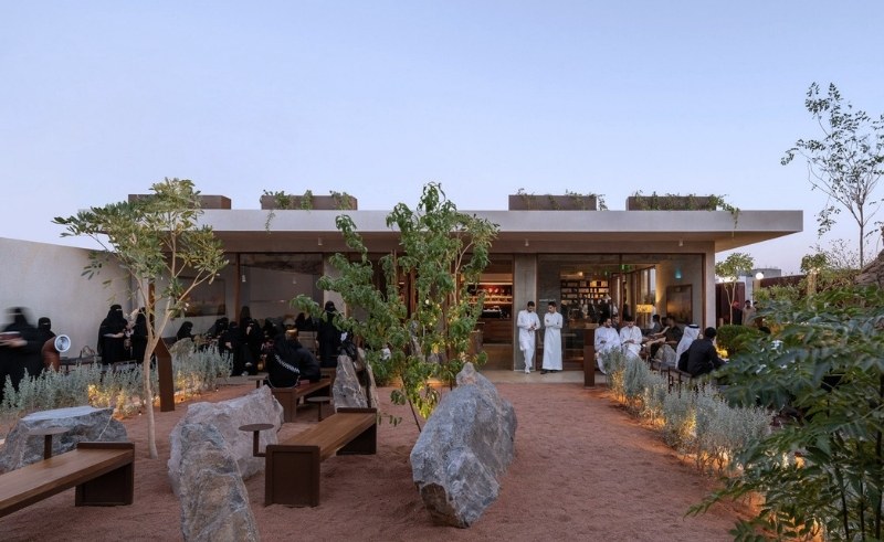 A Café in Hail Takes Shape Around a Desert Rock