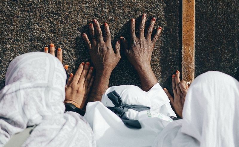 Saudi Photographer Abdulrahman Al-Sahli Wants to Capture Makkah's Hear