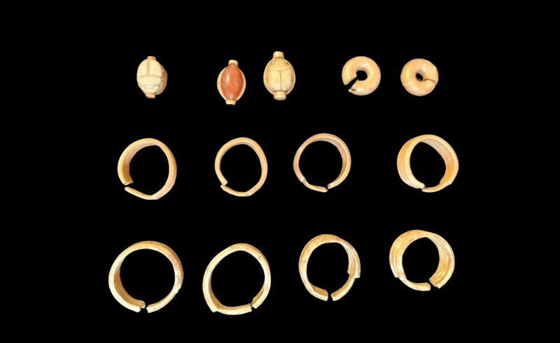 Burial Jewellery & Objects Discovered Beneath Tomb in Ancient Heliopol