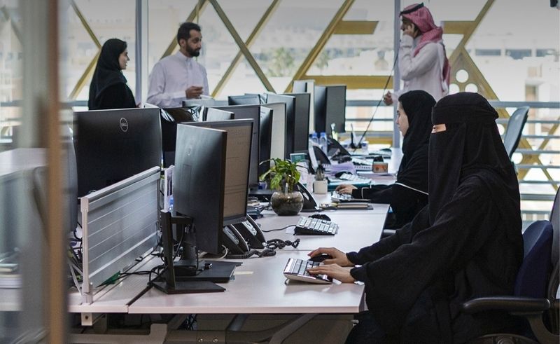 79% of Saudi Employers Prefer Verified Generative AI Skills