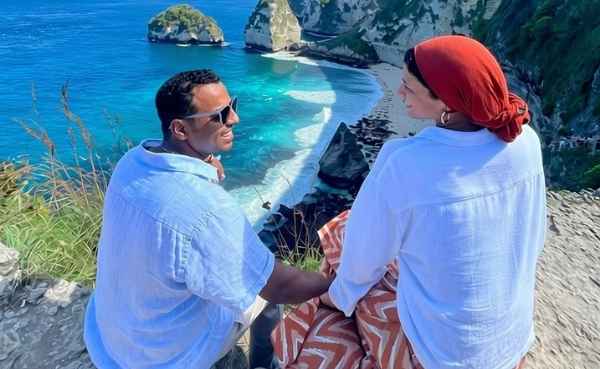 Vibes Travel's New Package Pairs a Beach Honeymoon With an Umrah Stop