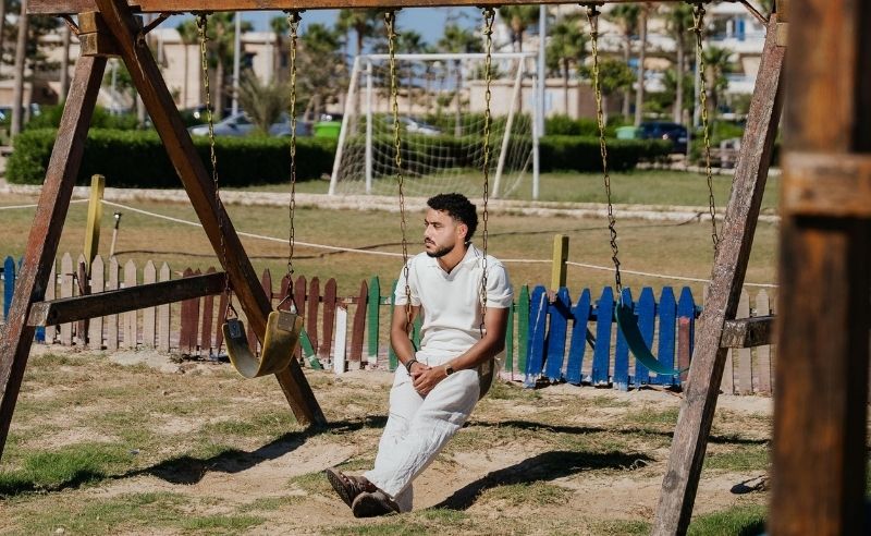 Khaled Ali Turns Heartache into Summer Pop on New EP ‘CHALET 5’