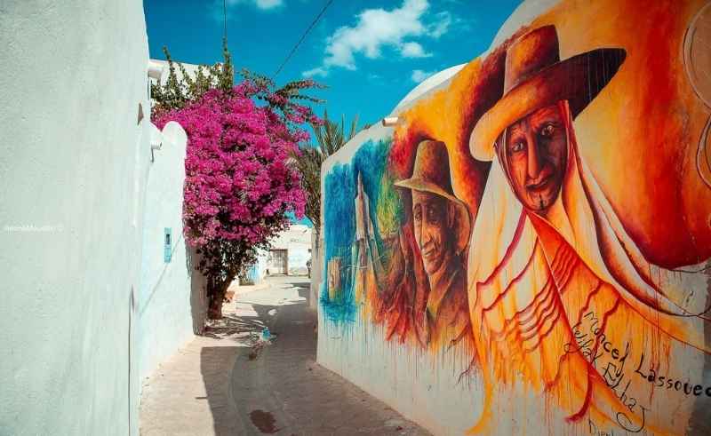 These MENA Walls Tell Stories Beyond the Landmarks