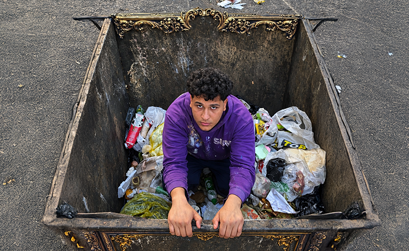 Osama Ehab Confronts the Egyptian Social Divide in ‘Glitter and Gold’