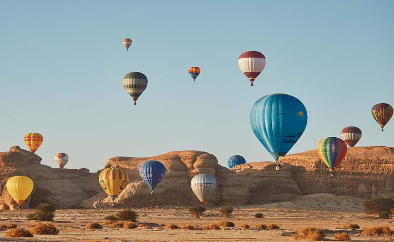 AlUla Skies Festival Lines Up Balloons, Stargazing & Cinema