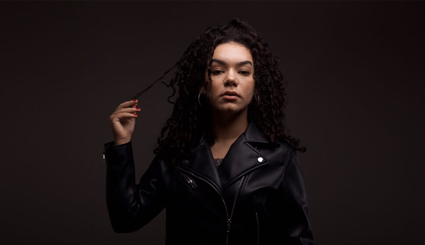 Perrie Is Confidence Personified In New Single ‘El Sa3aa Tes3a’