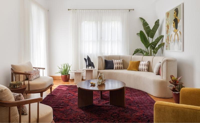 Soft Contemporary Style Comes With Hints of Heritage in This Giza Home