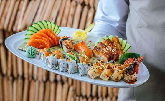 Sushi, Spaghetti, Sangria: Bring on Summer with Lucida’s New Menu
