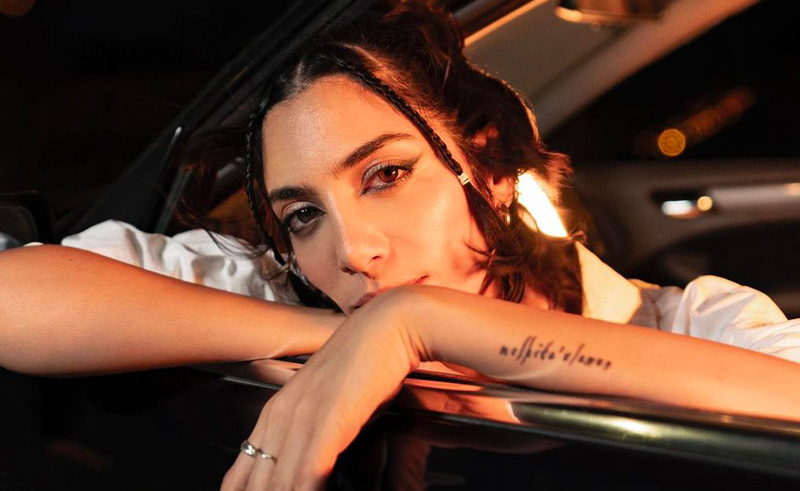 Jordanian Artist Hiya Debuts With Heartfelt Ballad 'Banadi'