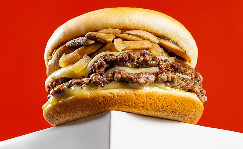 This Spot Delivers Deep-Fried Twinkies and Cheesesteaks in Alexandria