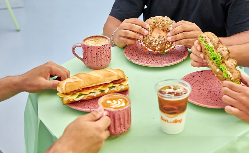 Cups That Never Dry: BonDing is the Coffee Shop Breeding Conversation