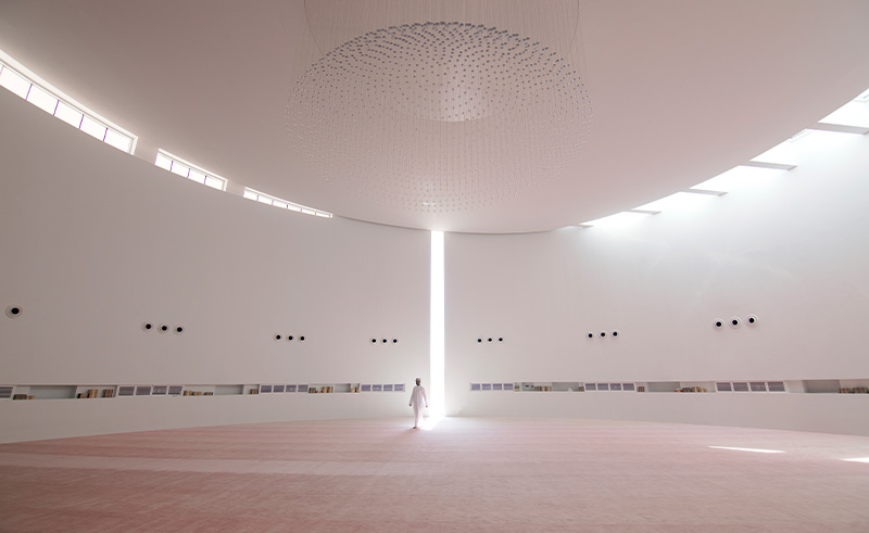 This Calm Mosque in Oman Sets a New Standard for Spiritual Minimalism