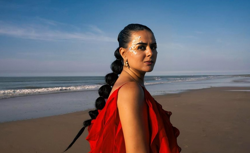Dina El Wedidi’s New Chapter Unfolds With Single ‘Bandahlak’