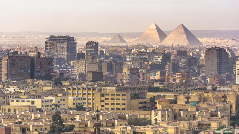 Government Halts New State Projects in Light of Economic Crisis