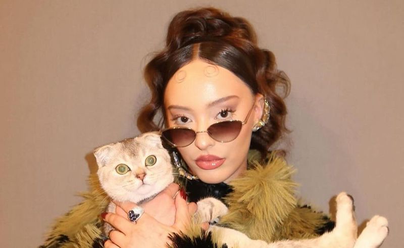 Moroccan Artist Faouzia Announces Her Feature on Ye’s ‘Vultures’ Album