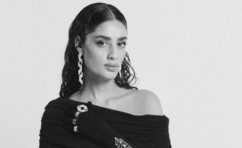 Palestinian-Jordanian Singer Zeyne Performs on Colors