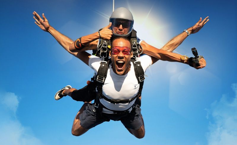 SkyDive Pharaohs Hosts ‘Flying Over Madinaty’ Experience