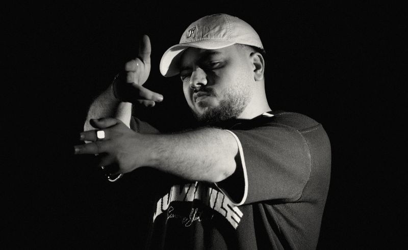 Hady Moamer Challenges Egypt’s Hip-Hop Scene with 'Lux Freestyle'