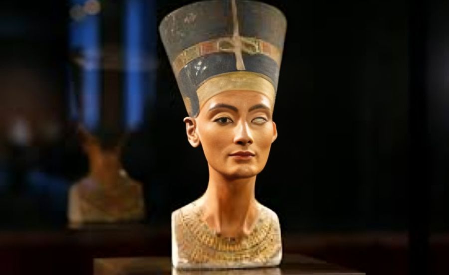Zahi Hawass Launches Campaign to Retrieve Egyptian Artefacts Abroad