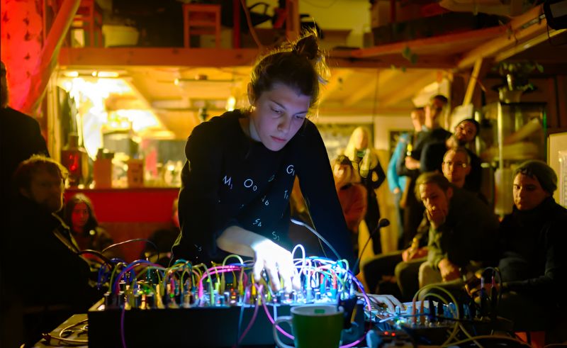 Beirut Synthesizer Center Launch Fundraiser for Lebanese Families