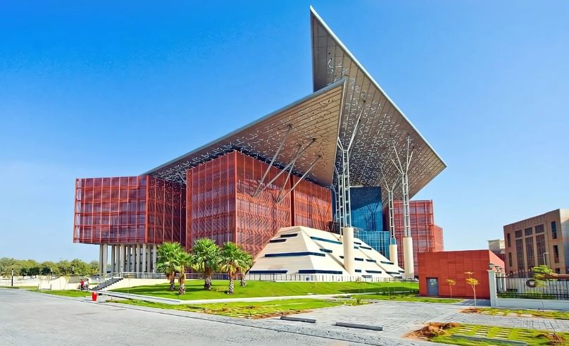 Abu Dhabi Hosts Workshop to Promote Legal Awareness for Foreigners