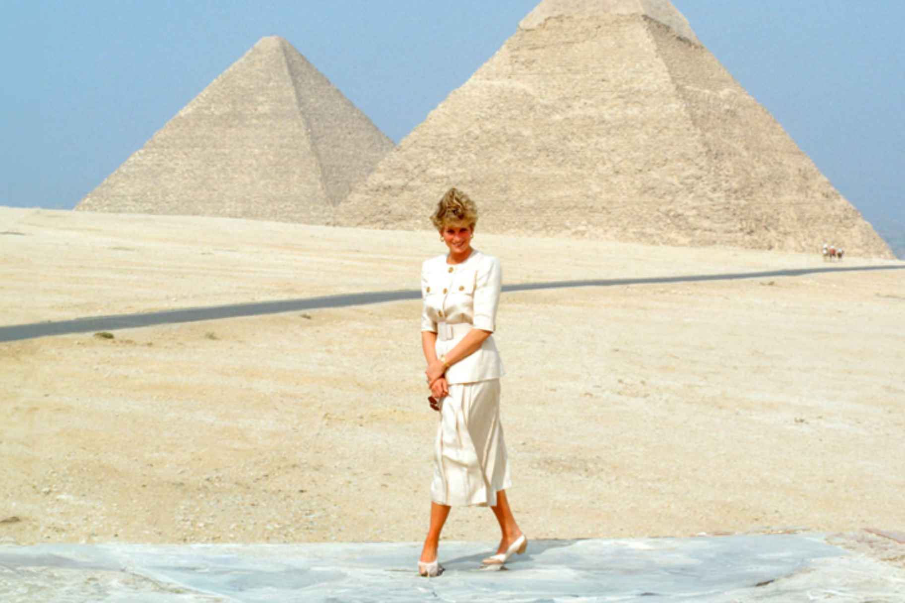 Styled Archives: Princess Diana’s Fashionable Trip to Egypt in 1992