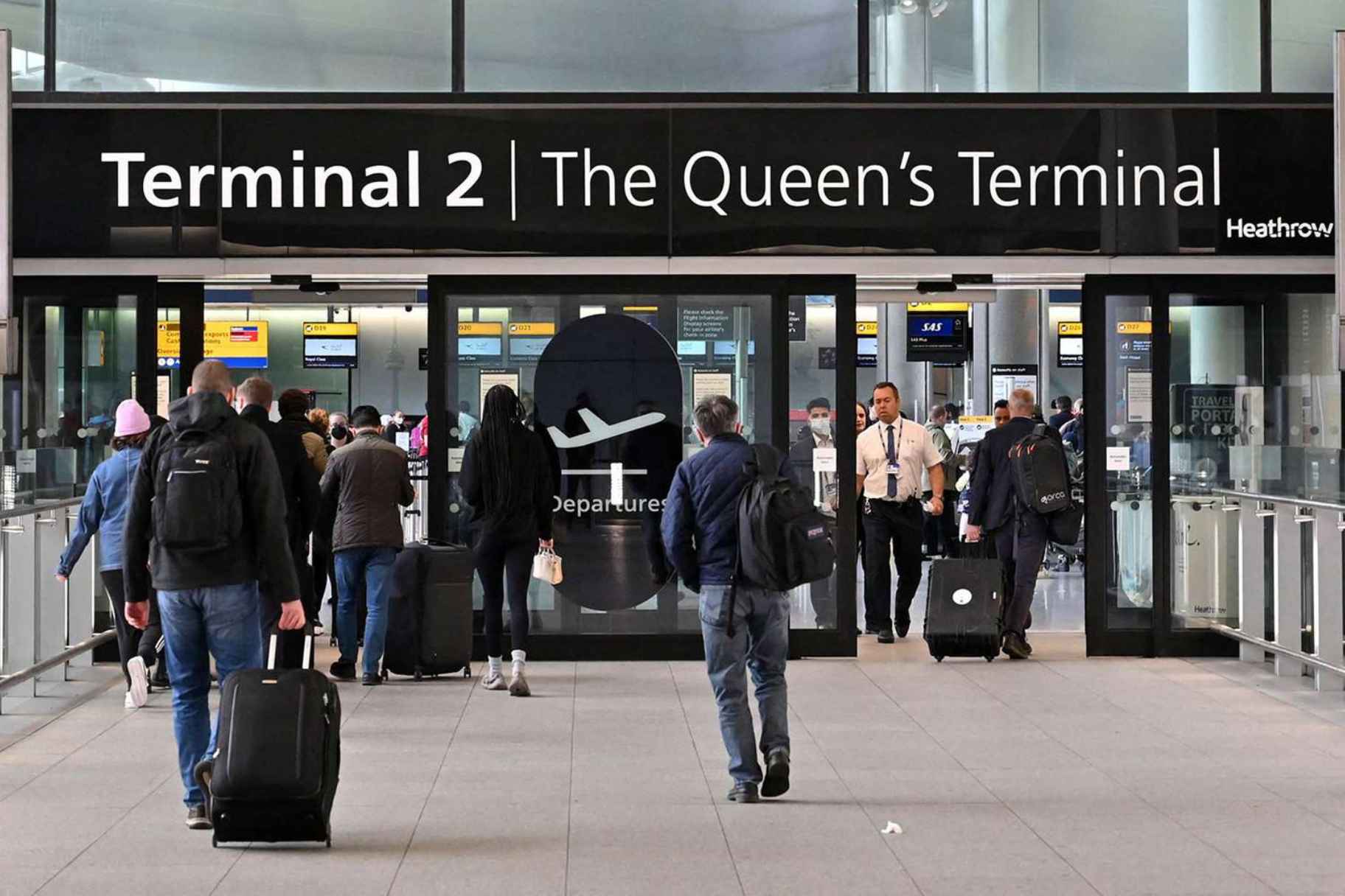 PIF Acquires 15% Stake in UK's Heathrow Airport