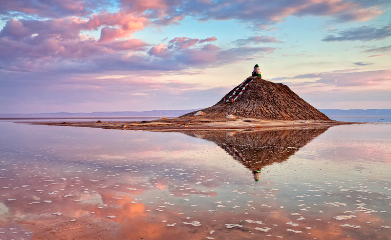 Surreal Salt Lakes in the Middle East & Beyond
