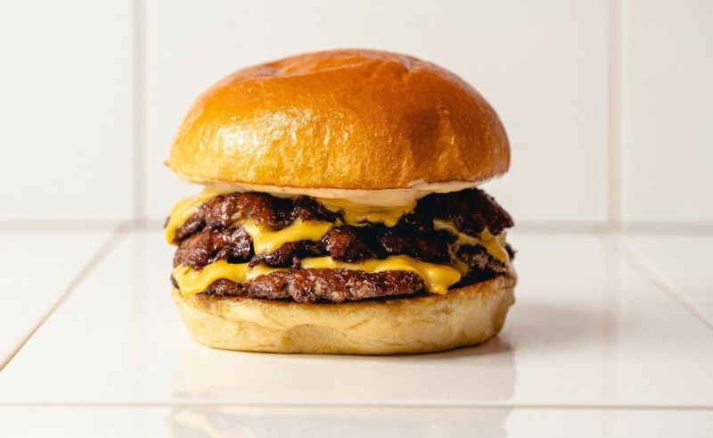 Junk Smash Burgers Flips Into the UAE at Dubai’s 25 Jump Street