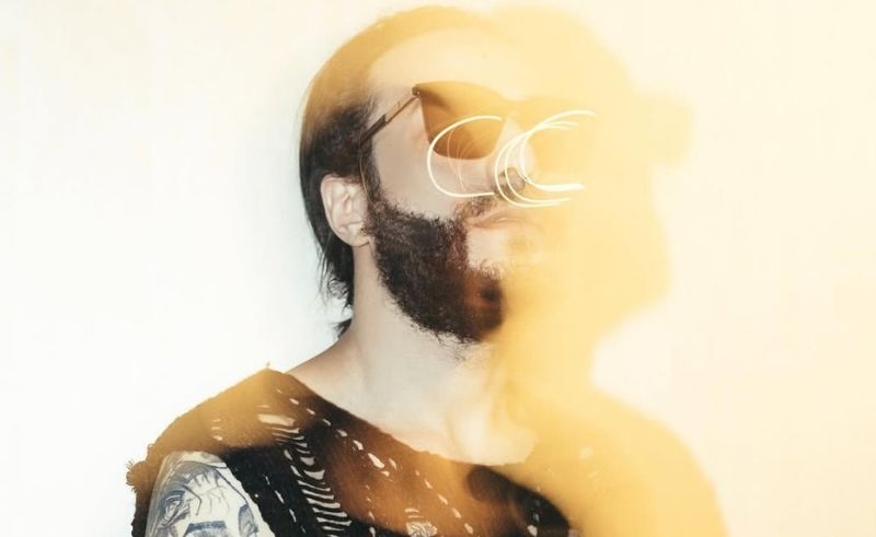 Moerning Releases 'Pink Dress' ft. Mahib Sleat & YOLA HANY