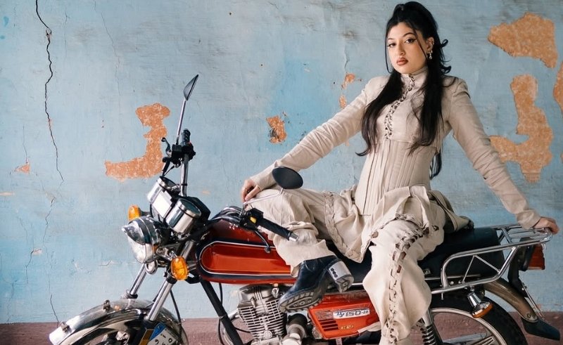 Lella Fadda Revisits ‘MAGNÜN’ With New Deluxe Edition