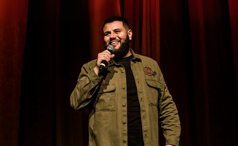 Palestinian Comedian Mo Amer to Perform at Dubai Opera in October