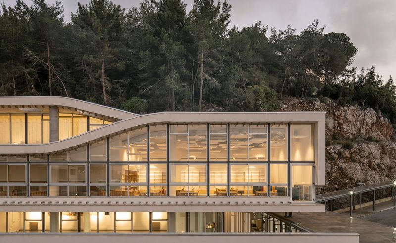 Collège Louise Wegmann Extension Fuses Learning Spaces With Terrain
