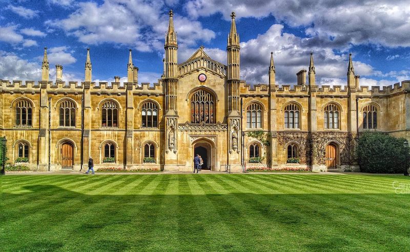 Cambridge University Will Open in Saudi Arabia